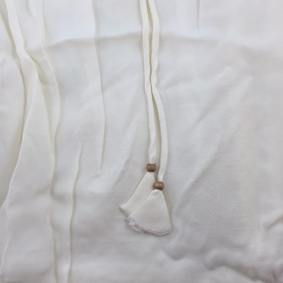 HALE BOB DELICATE & SLIGHTLY SHEER OVERSIZED OFF-WHITE LACY DETAIL BOHO TOP - Picture 4 of 6